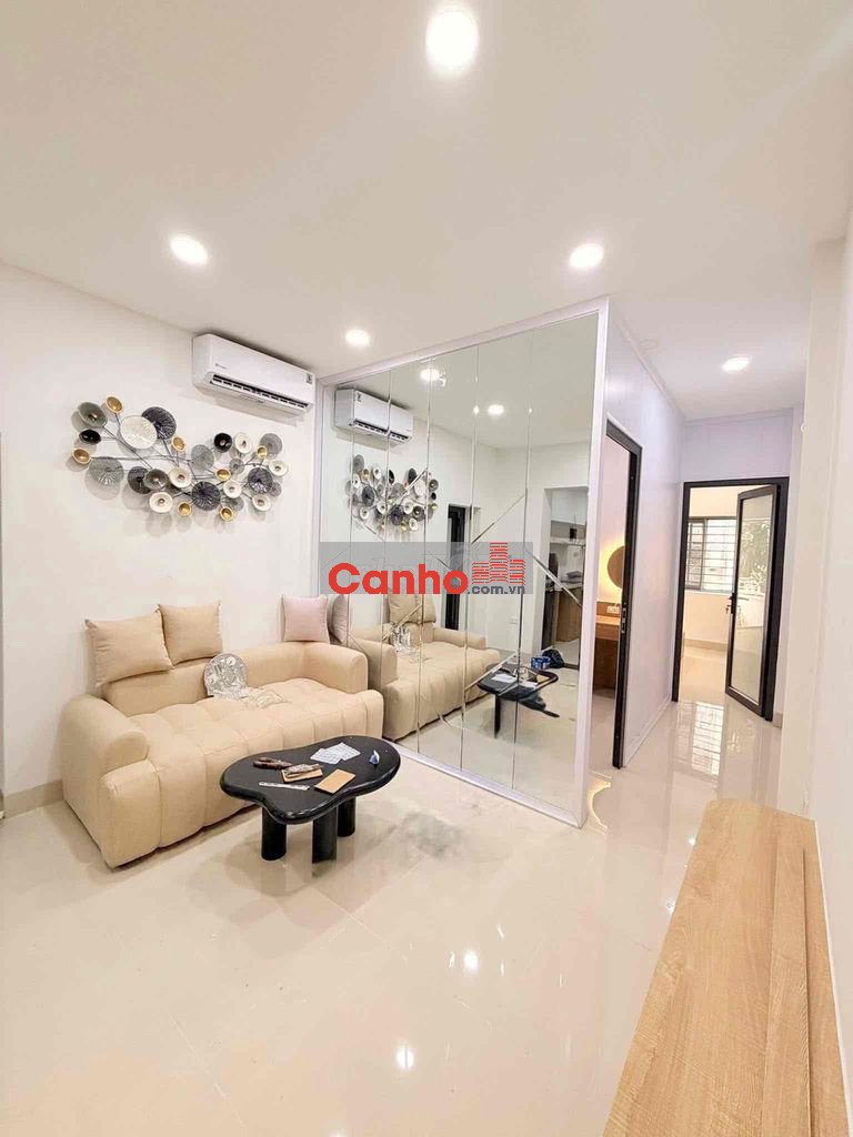 Bán nhà tập thể phố Lò Đúc nhà đẹp 3 thoáng 2PN sổ đỏ CC 70m2 tầng 2 g