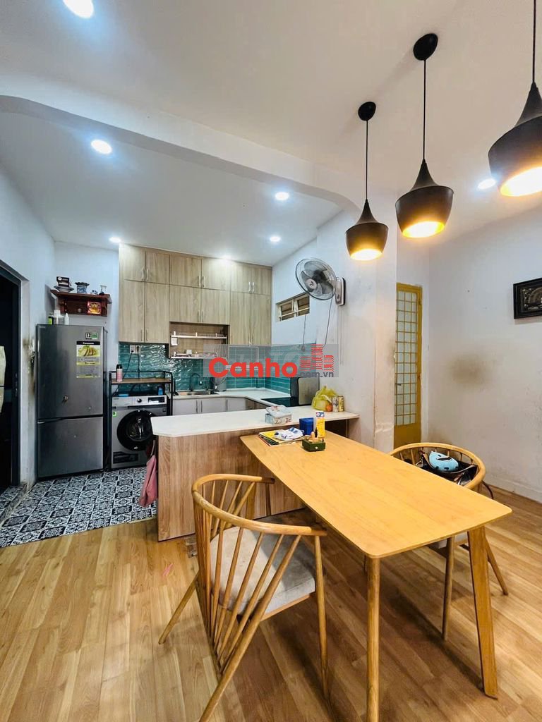 Bán Căn 2PN Chung Cư 750/1Bis Nguyễn Kiệm P4 PN 60,3m2 1WC Giá 2,9 Tỷ