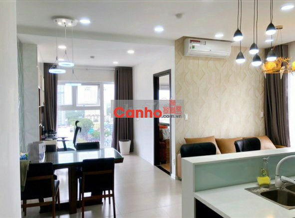 Gia đình bán căn góc CC 155 Nguyễn Chí Thanh Q.5. DT 65m2 2p. 4,1 tỷ