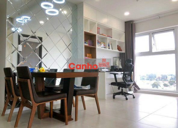 Bán căn góc CC 155 Nguyễn Chí Thanh Q.5. DT 65m2 2p 2wc, Giá 3,95 tỷ