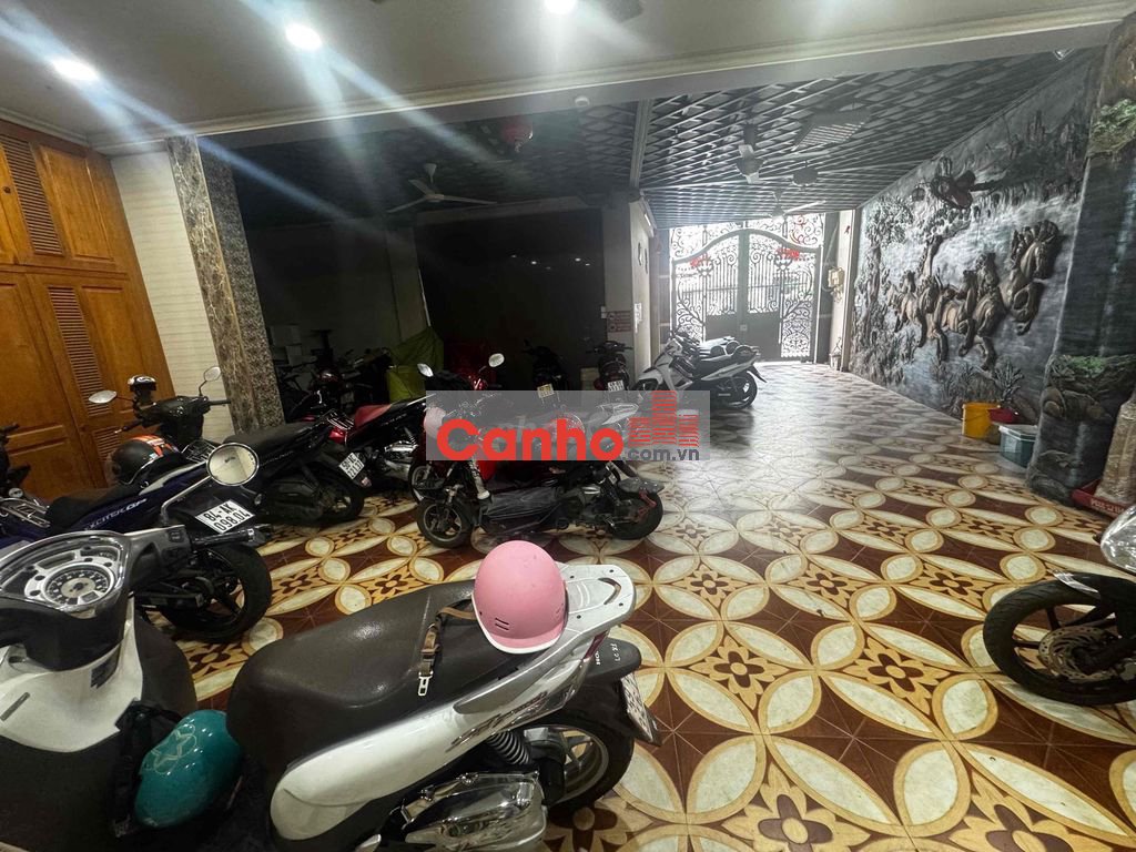 Kẹt gấp bán biệt thự vừa ở vừa cho thuê căn hộ ngay giáp tên lửa BT