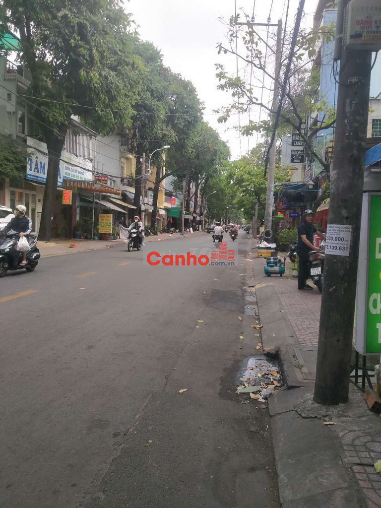 Nhà Giá qua Rẻ rất cần Bán.Dtb8x15 Hai mươi mốt phòng ngủ và 22w