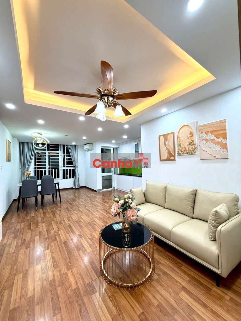 Gấp! CHCC KĐT Đặng xá 50M2 02N 01WC full nội thất!!!