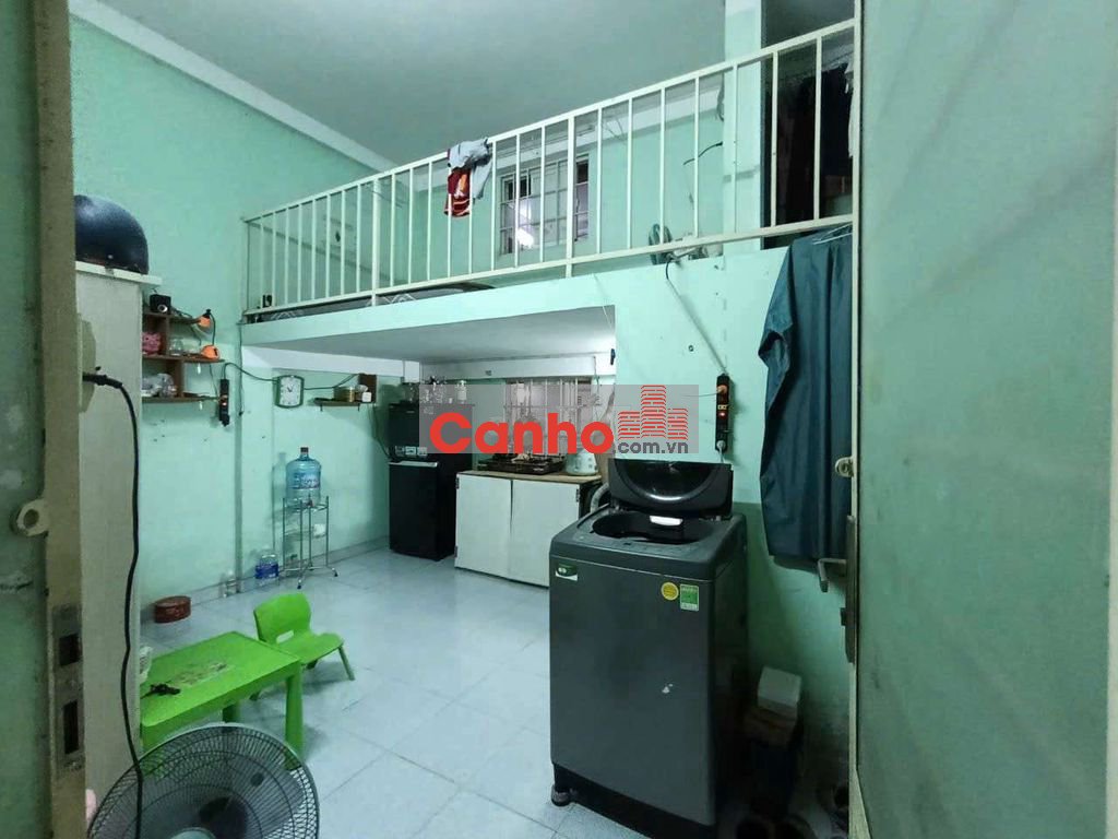 Em gái khu công nghiệp buồn tình. Nhà 100% tiền 200 triệu