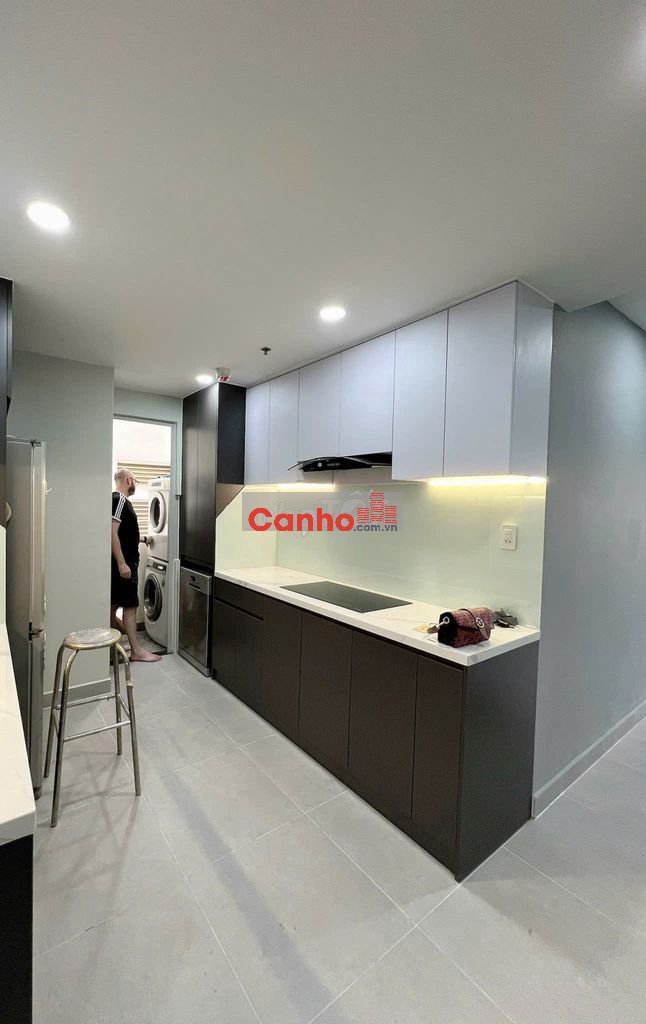 Chuyên quản lí bán căn hộ Dragon Hill - Mt đường Nguyễn Hữu Thọ. HCM