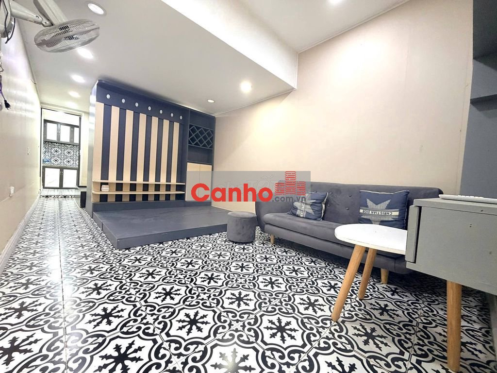 Siêu rẻ nhà tập thể phố Thái Thịnh, ô tô đỗ cửa, chỉ 2.99 tỷ, 50m2.