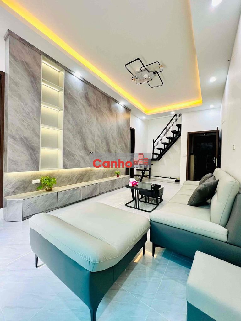 Chính chủ sổ đỏ cần bán CHTT Lô Góc full nội thất Trung Tâm Đống Đa