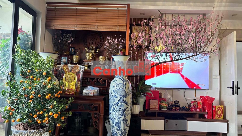 Chính chủ cần bán căn hộ chung cư tầng trung căn góc view đẹp 3PN+1, 2