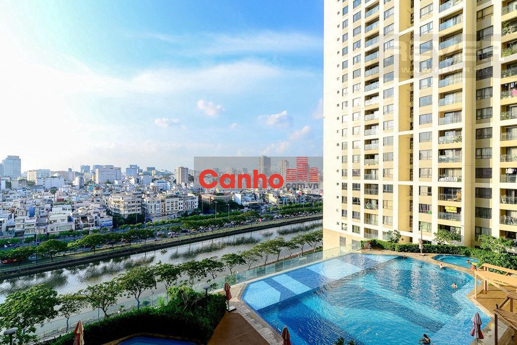 Bán GOLDVIEW Q4: View hồ bơi, dt lớn 92m2, 2PN 2WC đường Bến Vân Đồn