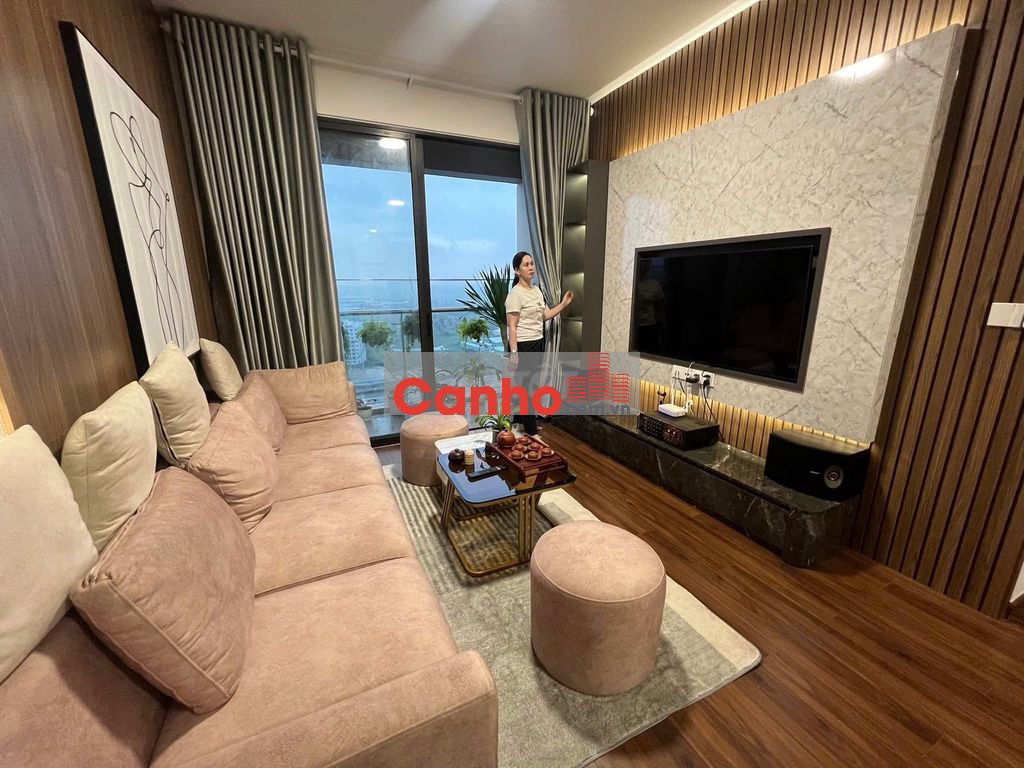 Căn hộ Rivera Park Thành Thái 2 phòng 74m2, 5.5tỷ view hồ bơi