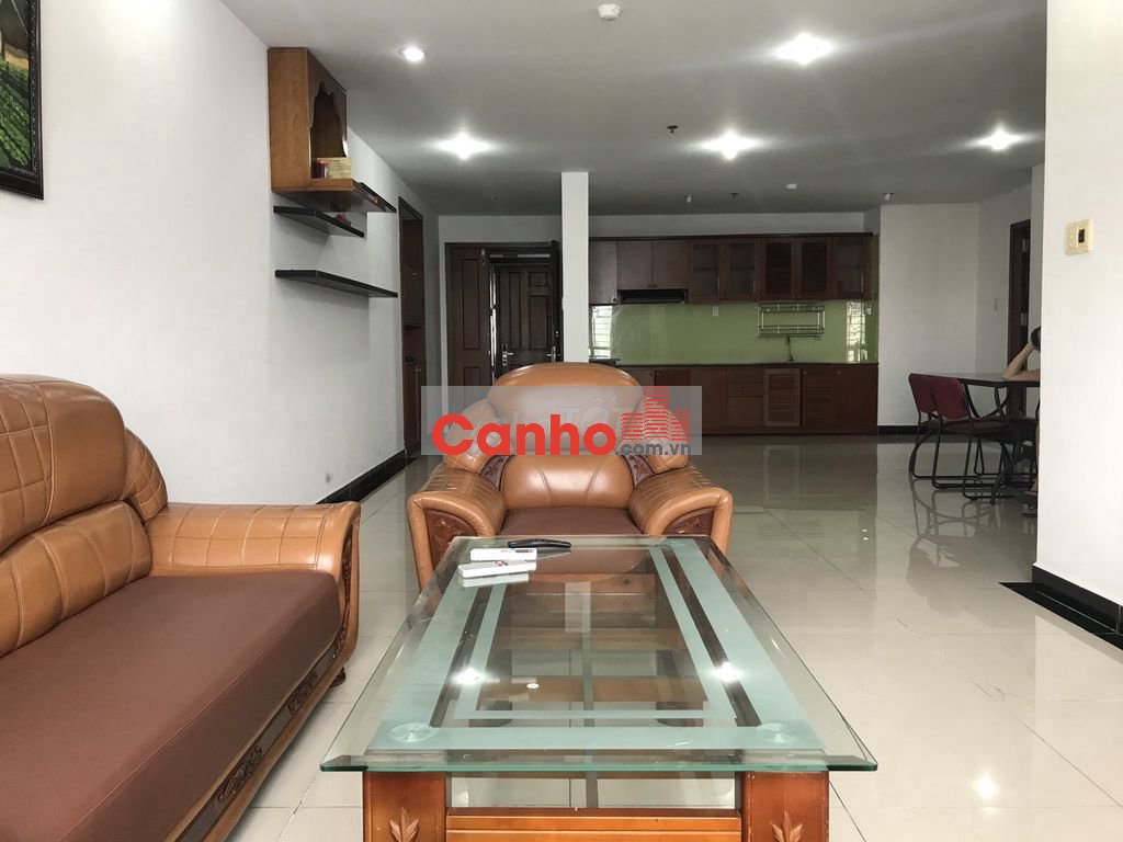 Chủ nhà bán căn hộ Giai Việt 150m2 3phòng 6Ty5 có sổ hồng