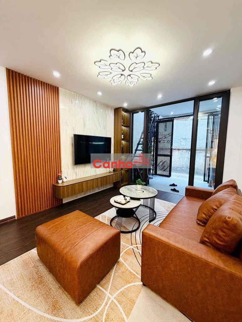 CHÍNH CHỦ TT MAI ĐỘNG tầng 1, 3 ngủ, 3wc, sân để xe, sân phơi, sổ to.