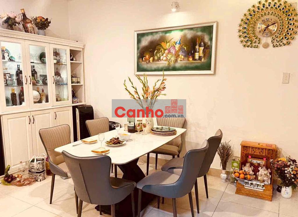 Bán cc 58m2, 2PN, 2Wc, ngay chợ Tân Định Hai Bà Trưng Q1