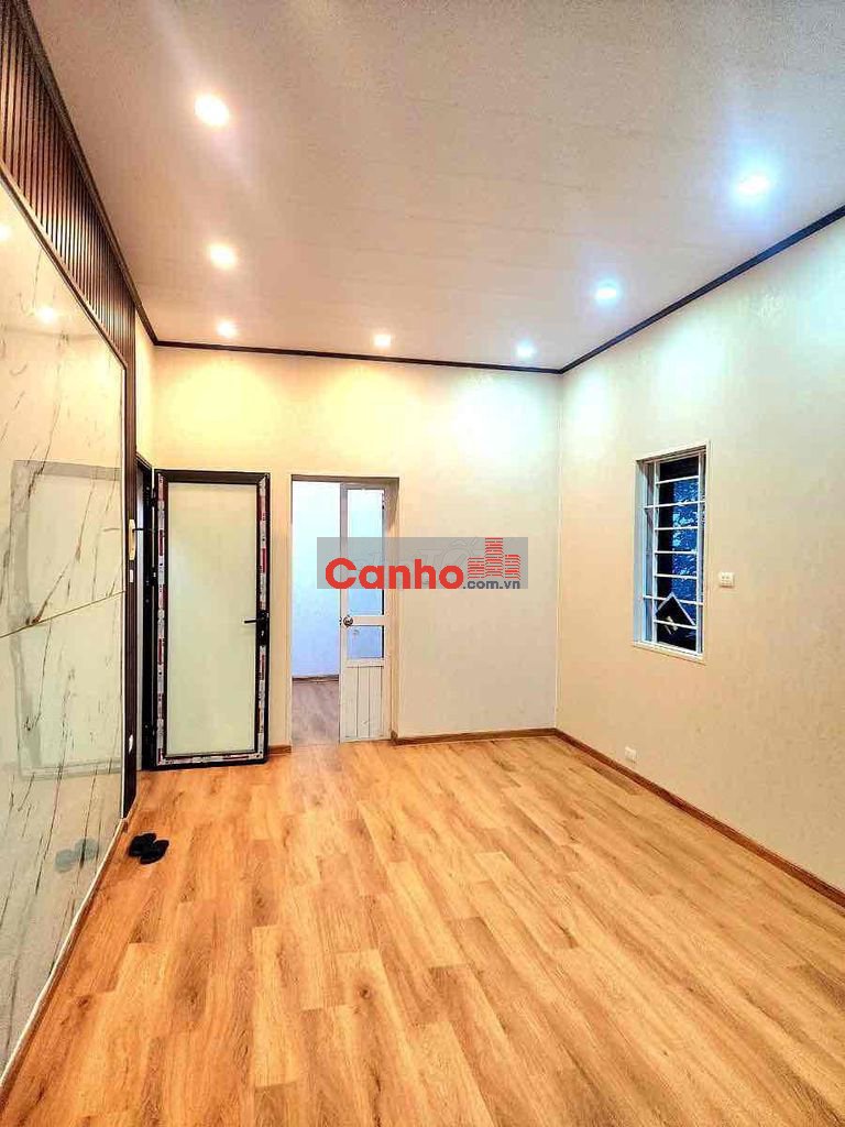 Giảm gần 300tr căn TT gần Linh Đàm-Lô góc-Sổ hồng.-140m2;3N;2VS