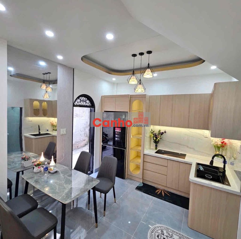 Bán nhanh căn hộ Quận 10, 63m2, 2pn, căn góc đường Ngô Quyền, chỉ 4ty6