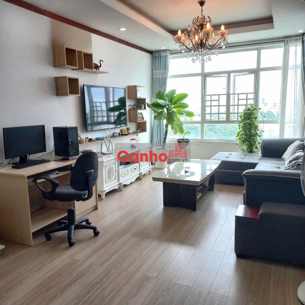 Giá tốt bán gấp căn hộ Giai Việt 150m2 3phòng có sổ hồng chỉ 5tỷ950