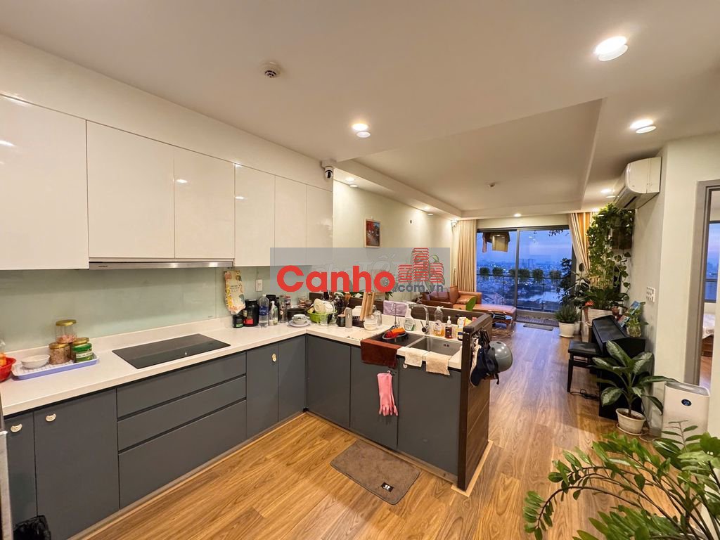 Bán căn hộ Gold View Bến Vân Đồn 2PN nhà nội thất cao cấp sắp ra sổ
