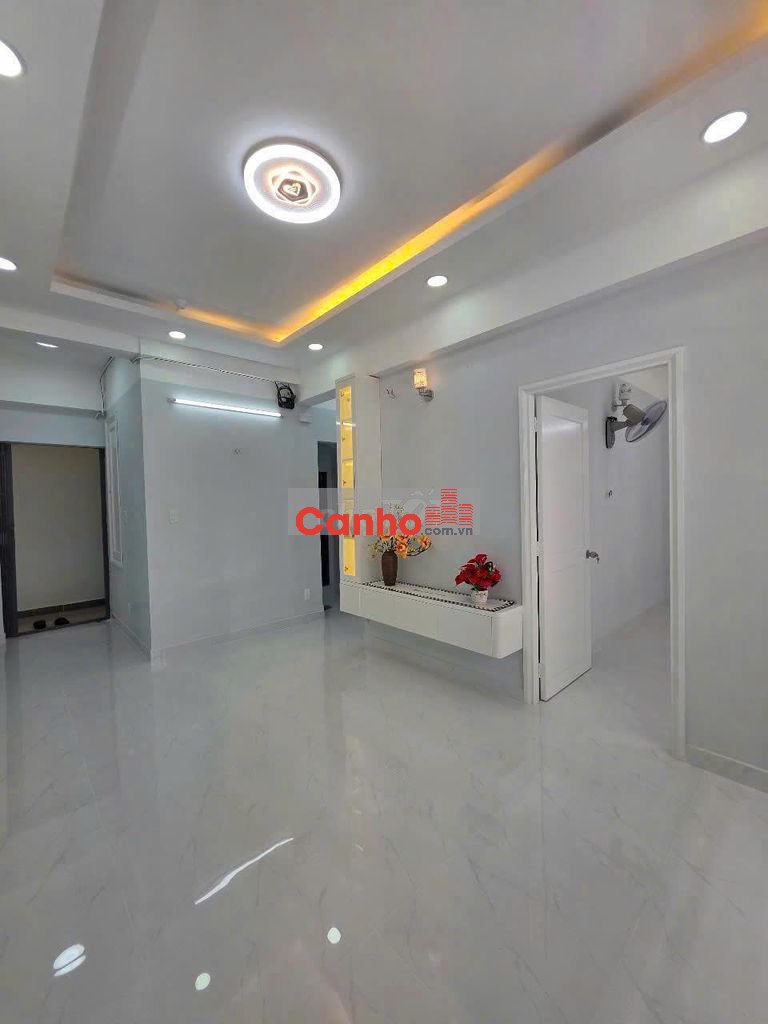 Cần bán căn hộ chung cư Phú Thọ Mặt tiền đường