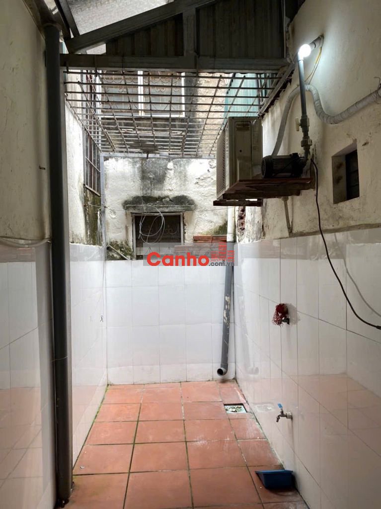 Bán nhà tập thể 110 C3 Kim Liên, giá 3 tỷ có thương lượng