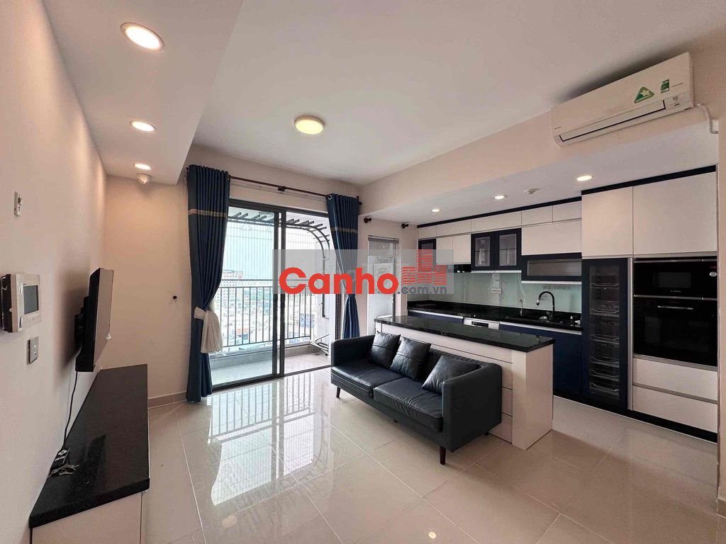Căn góc view sân bay nhà đẹp y hình cần bán