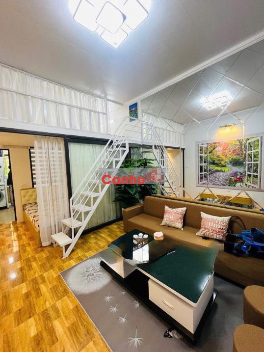 Bán nhà tập thể Hoàng Quốc Viêt 50m2, Tầng 2, 2 ngủ, sổ riêng, 2.35 tỷ