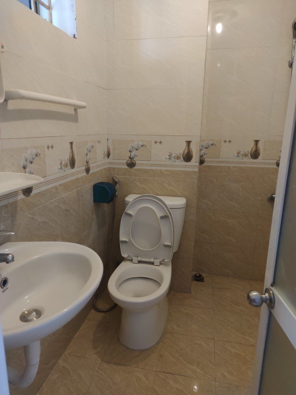 cho thuê chung cư CT5A Mễ Trì Thượng, 80m 2 phòng ngủ, đủ đồ 12 triệu