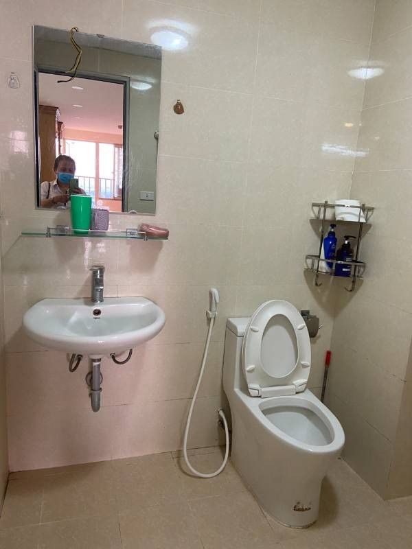 cho thuê chung cư C37 Bắc Hà, 60m, 1 Phòng ngủ, đồ cơ bản 10 triệu