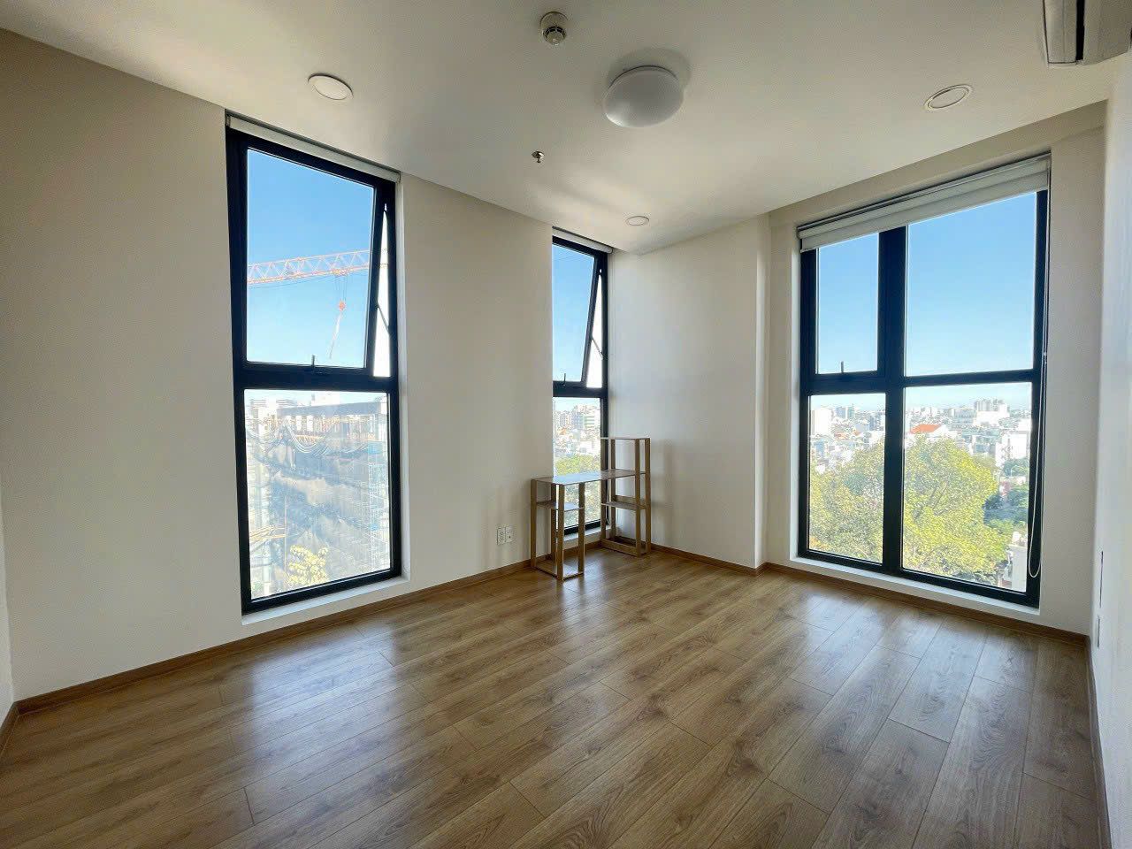 HOT Căn hộ 3PN-90m2 chung cư Park Legend Hoàng Văn Thụ giá 22tr/th ở ngay.LH 0932192028-Ms.Mai