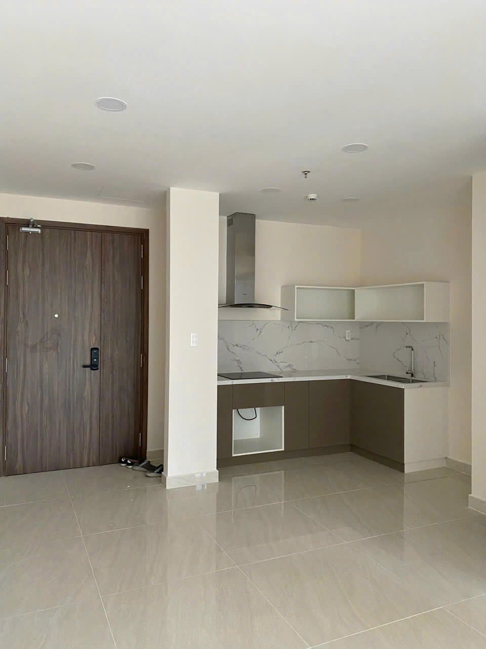 Cho thuê căn hộ 2PN-2WC-72m2 chung cư Park Legend giá 16tr/th đang trống ở ngay. LH 0932192028-Mai