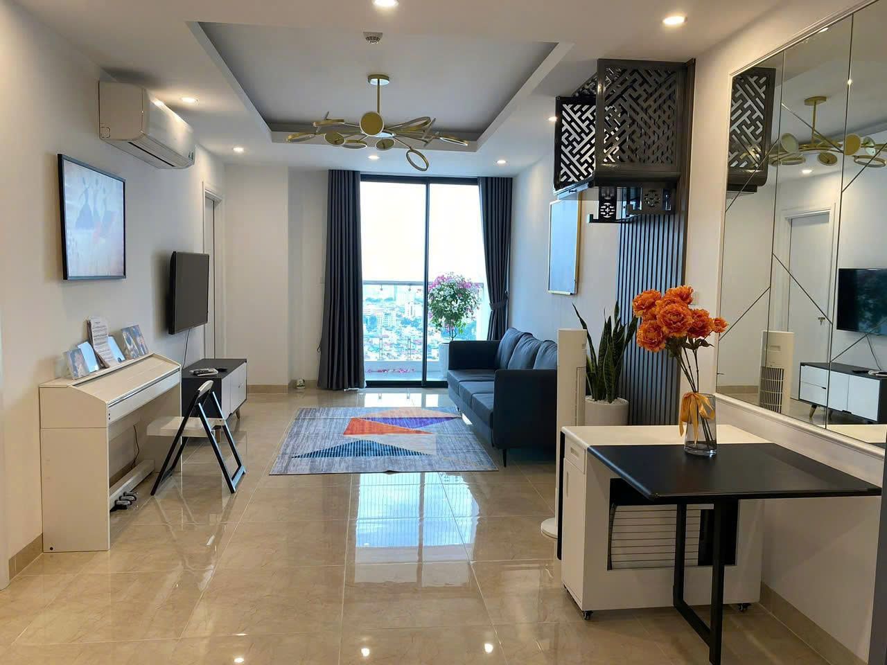Chính chủ cho thuê căn CC Center Point Cầu Giấy,86m2,3n2vs,có slot ô tô vào ở ngay