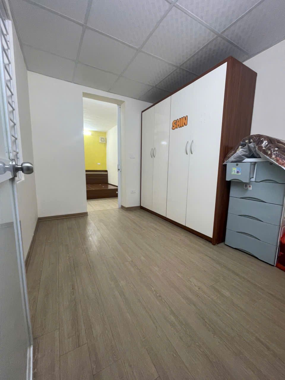 cho thuê căn hộ C2 Kim Liên, 60m, 2 phòng ngủ, nhà sửa đẹp 9 triệu