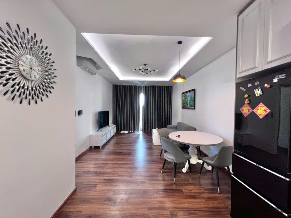 Cho thuê 2PN Akari đầy đủ nội thất nhà mới 100% xem nhà liên hệ trước - LH 093 179 33 20