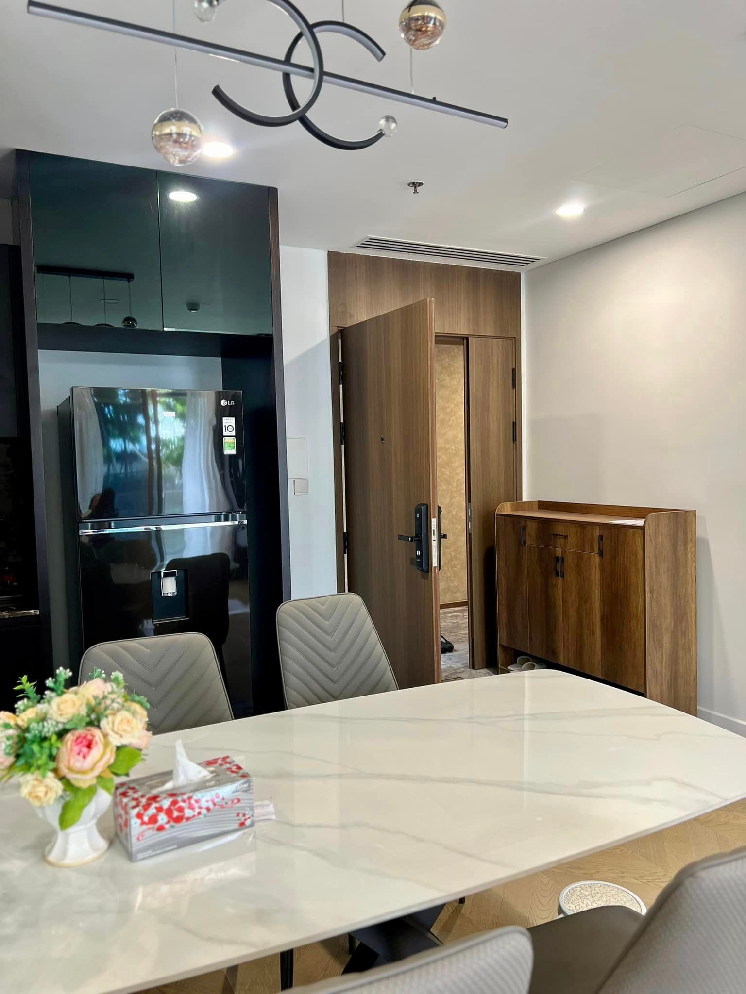 Cho thuê căn góc 2PN Lumiere Riverside full nội thất 30 triệu/tháng, miễn phí quản lý LH 0936 484 ***