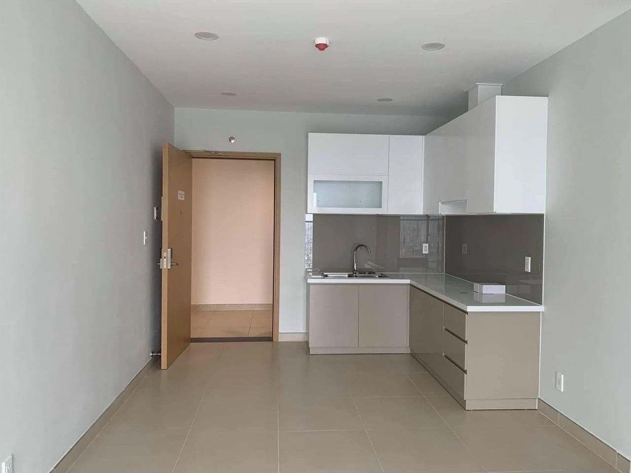 Cho thuê CC Xuân Mai Complex Yên Nghĩa, Hà Đông, 72m2, 2 ngủ, 2 VS, full đồ, view phố, giá 8.5 tr