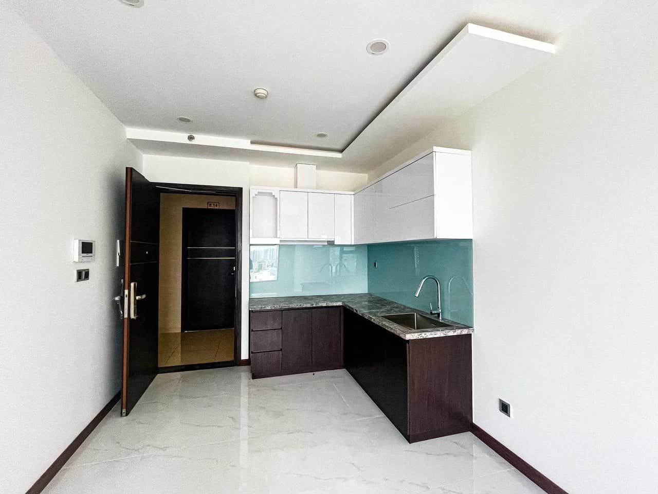 Bán căn hộ chung cư Biển Bắc, lô góc, 3 thoáng, đường La Thành, Kim Mã. 110m2, 3PN. Giá: 8. X tỷ