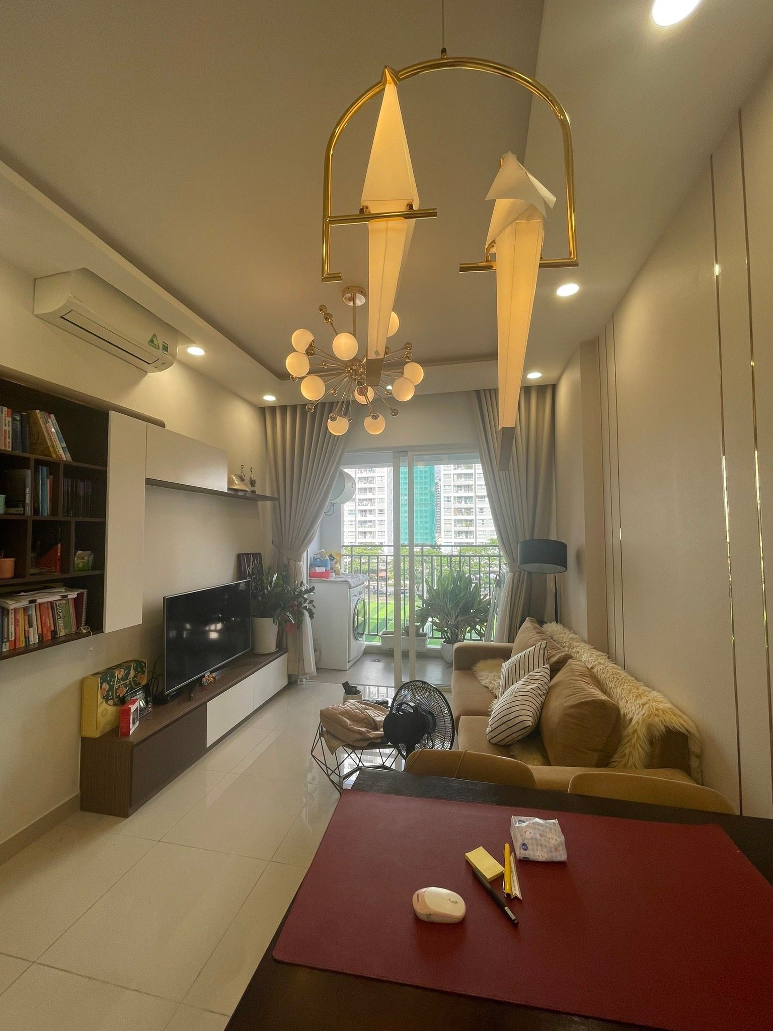 Bán CHCC 130 Nguyễn Đức Cảnh. DT 131m2 3PN 3 ban công, căn góc view hồ Đền Lừ cực đẹp