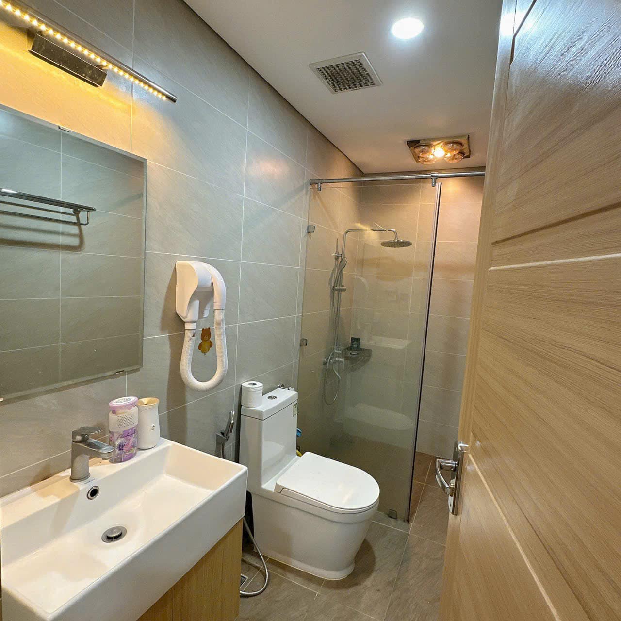 Tôi cho thuê CH - An Bình Plaza - 97 Trần Bình 90m2 3PN 2WC Làm VP. Giá 14 tr/th. LH 0822 511 ***