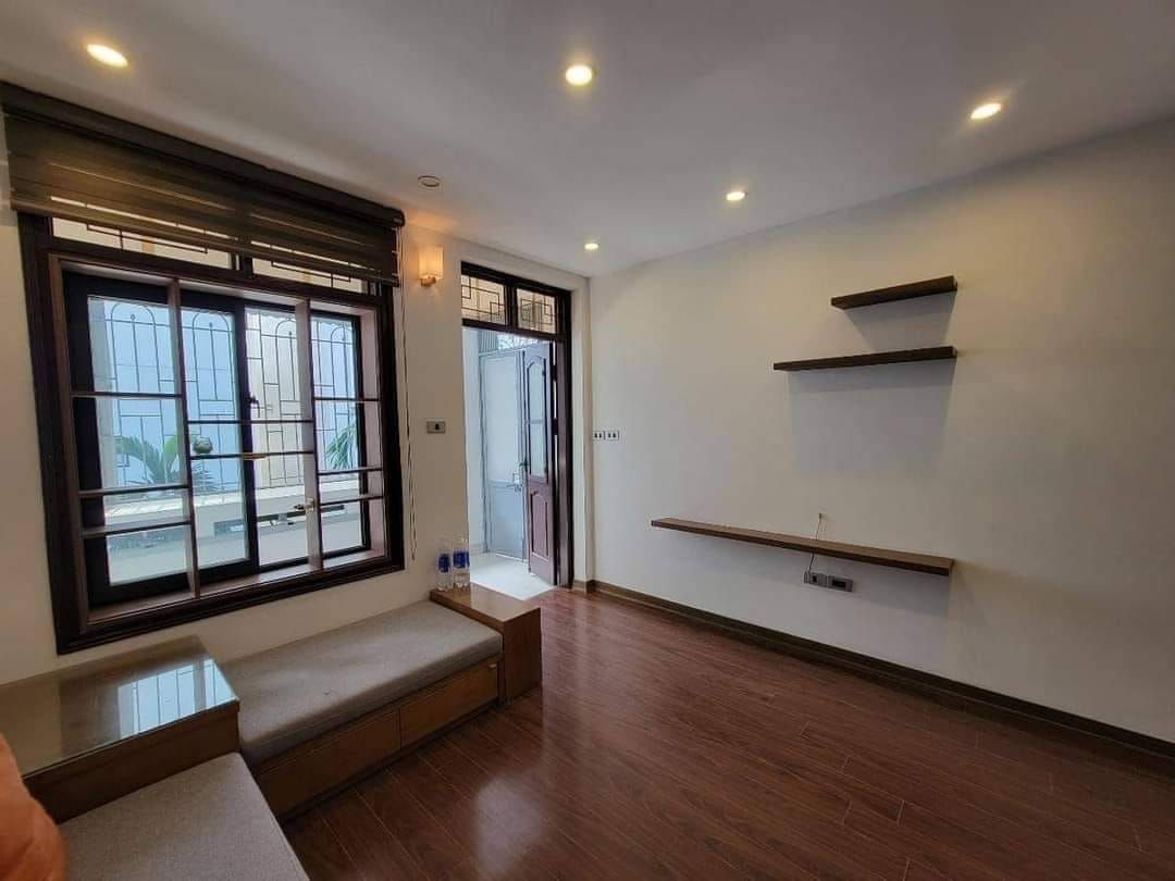 Tôi cần bán căn chung cư 95m2, 28a Lê Trọng Tấn, Hà Đông. Sổ đỏ sang tên ngay, lh 0774 544 ***