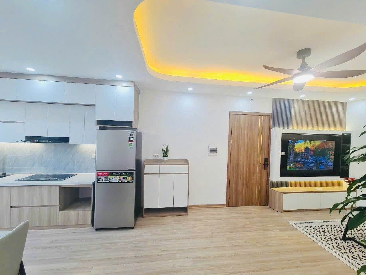 Bán căn hộ 3 phòng ngủ 93m2 mới đẹp toà Rainbow Linh Đàm. SĐCC. 6,x tỷ