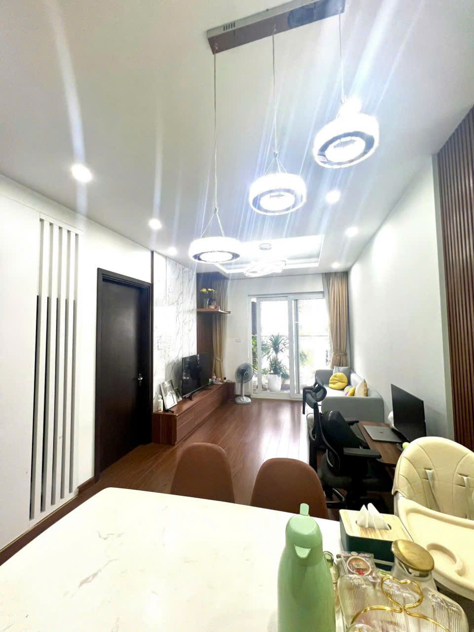 Giá thật! Hei Tower 98m2, chỉ 6,7 tỷ. Full NT cực đẹp, sạch sẽ, mát mẻ. LH: 0343 202 ***