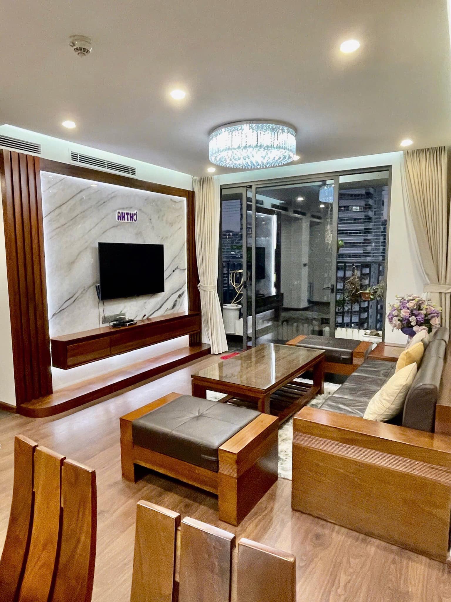 Bán căn 2PN 76,6m2 HDI Tây Hồ view trực diện Hồ Tây - Full đồ nhà đẹp, ban công Đông Nam