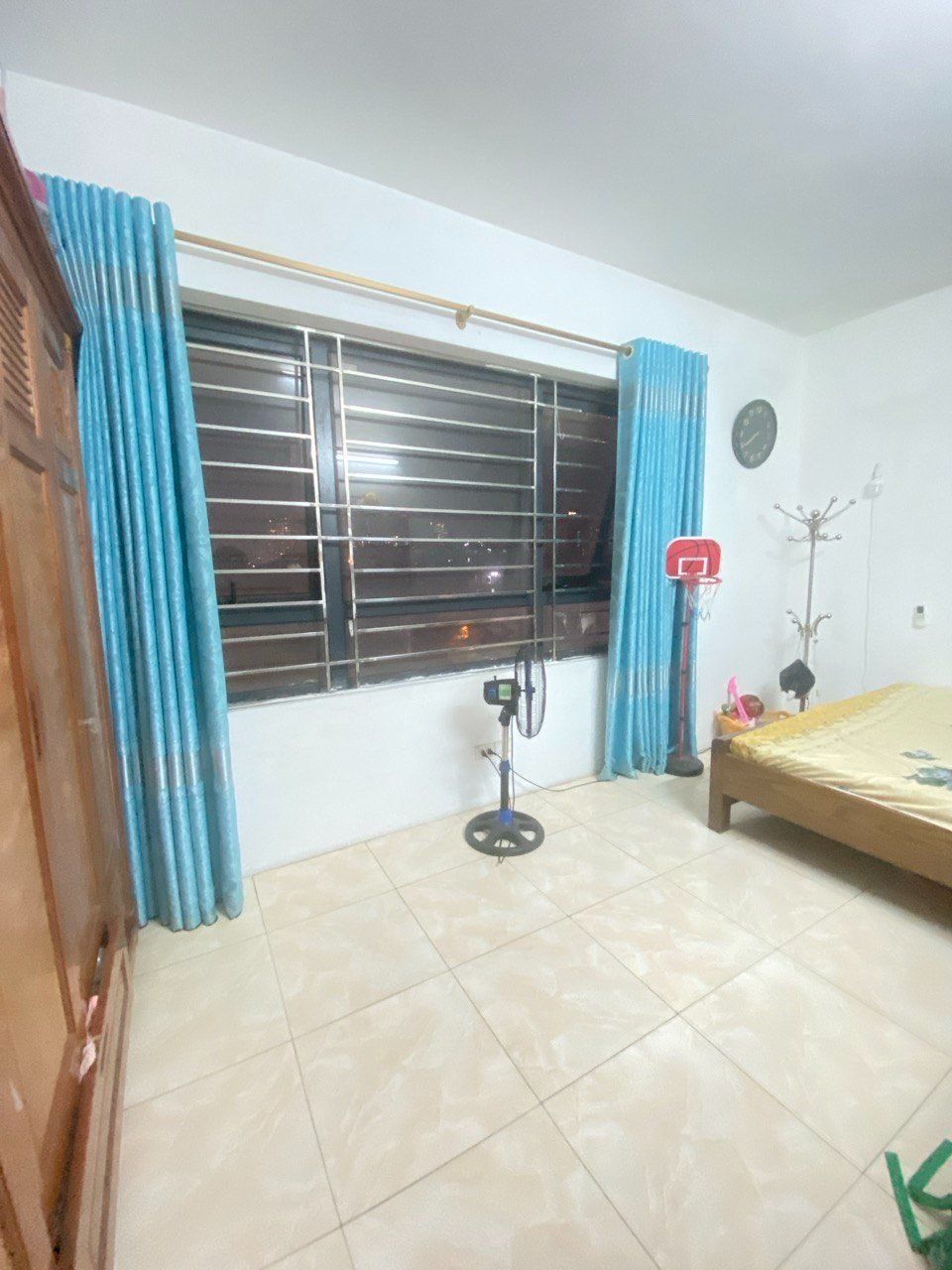 Chính chủ bán căn hộ Góc Gold Season 3N 2WC DT: 102m2 giá 8.5 tỷ, LH 0965 066 ***