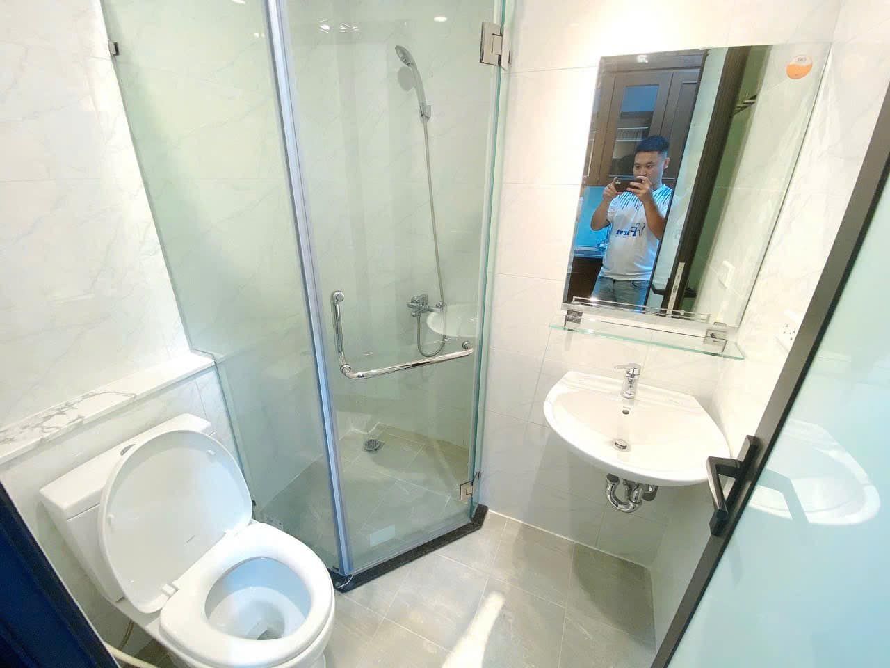 Cho thuê căn hộ cao cấp Licogi 13 Khuất Duy Tiến, 100m2, 3 phòng ngủ giá chỉ 15 triệu