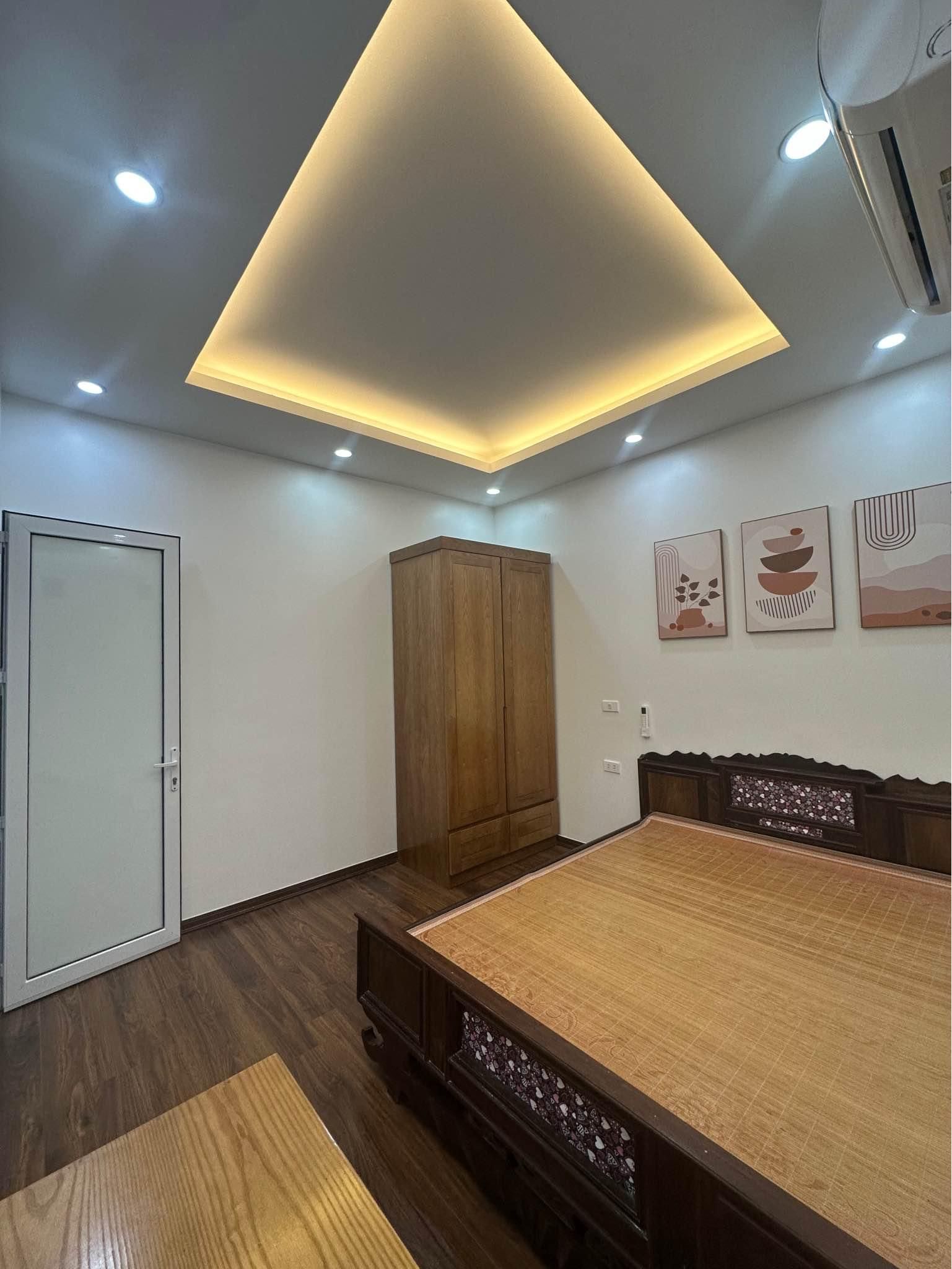 Bán căn hộ 2 ngủ 66m2 tòa Hoà Phát - 70 Nguyễn Đức Cảnh, giá mềm, hơn 3 tỷ