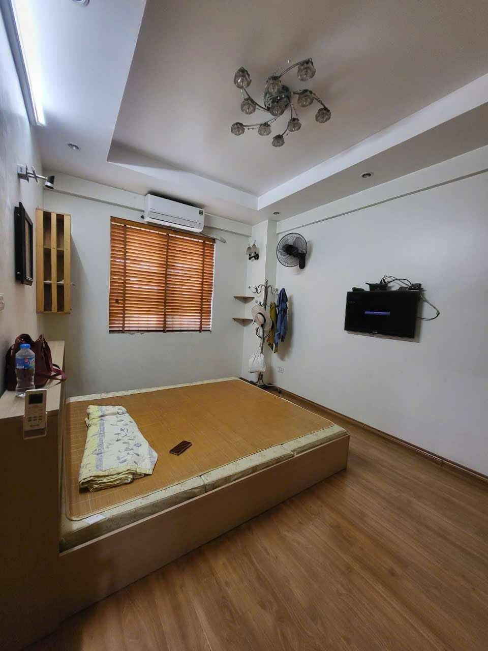 Chính chủ bán căn hộ penthouse duplex chung cư VP4 Linh Đàm. 0988 332 ***