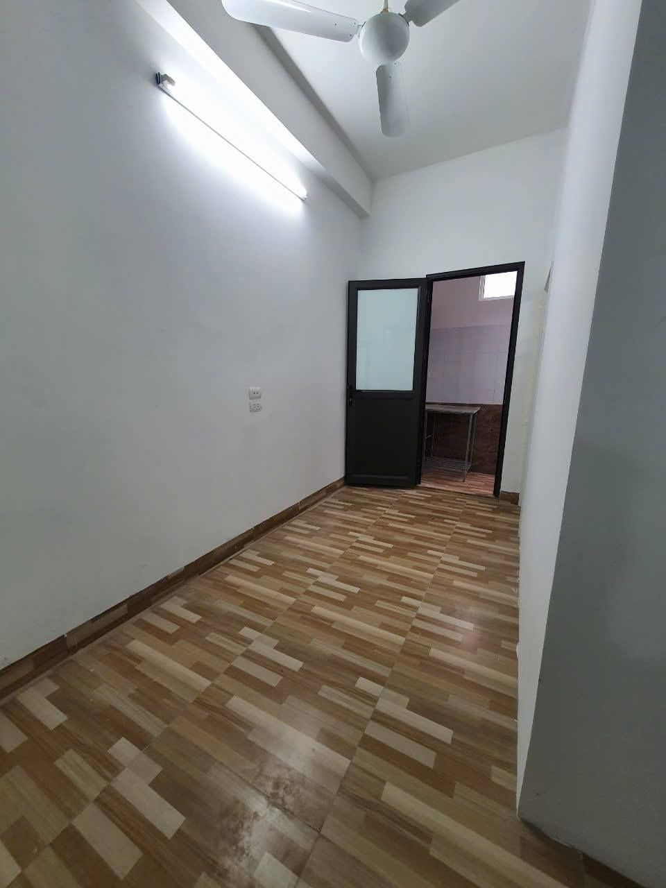 Bán căn hộ chung cư Đông Đô, phường Nghĩa Đô 110m2. Lh: 0971 405 ***