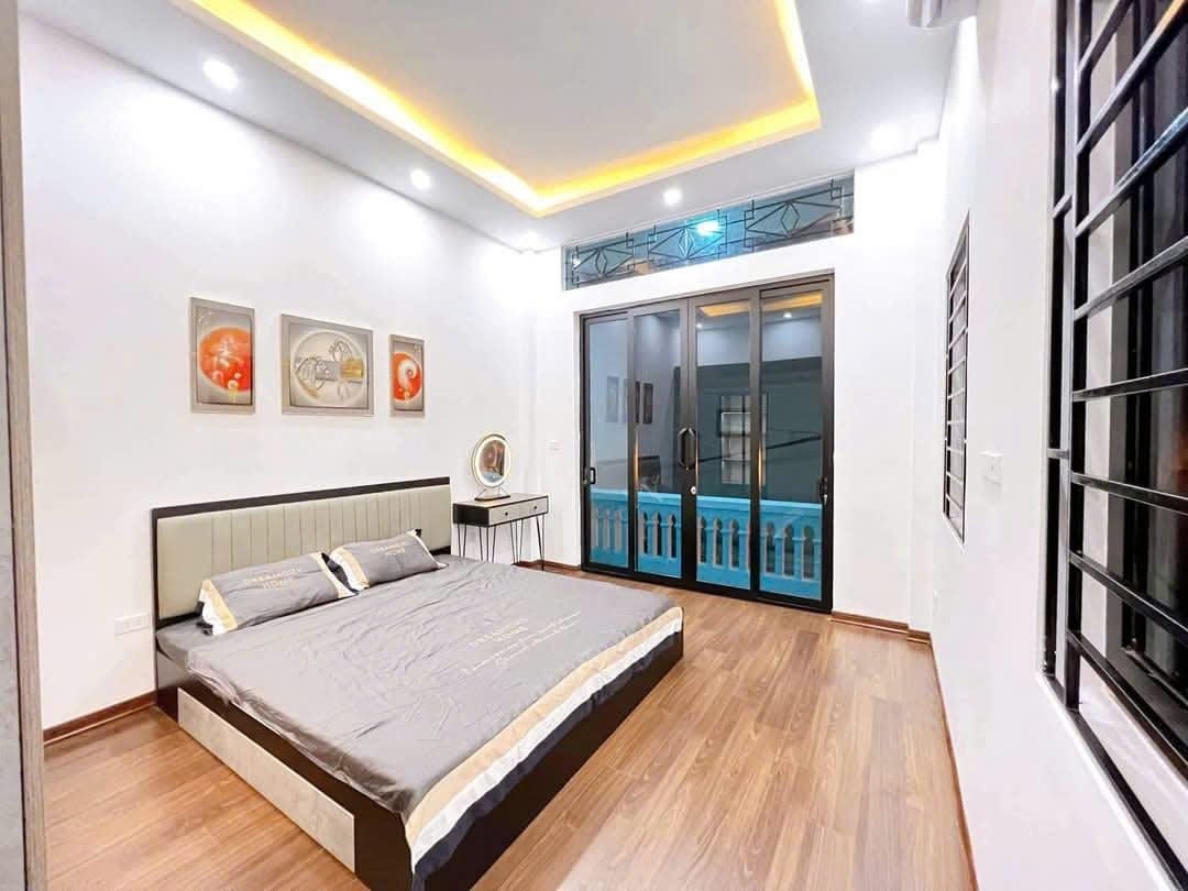 Chính chủ cho thuê chung cư mini phố Ái Mộ 30m2 full đồ studio đẹp giá 5 triệu, oto đỗ: 0916 393 ***