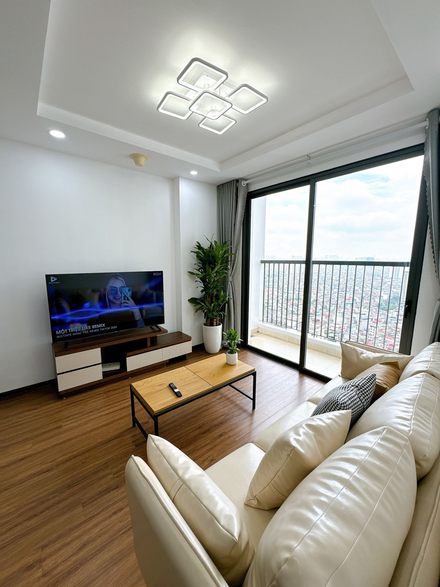 CHCC cao cấp - sống thượng lưu - Penthouse Rainbow Văn Quán 2 tầng - 420m2