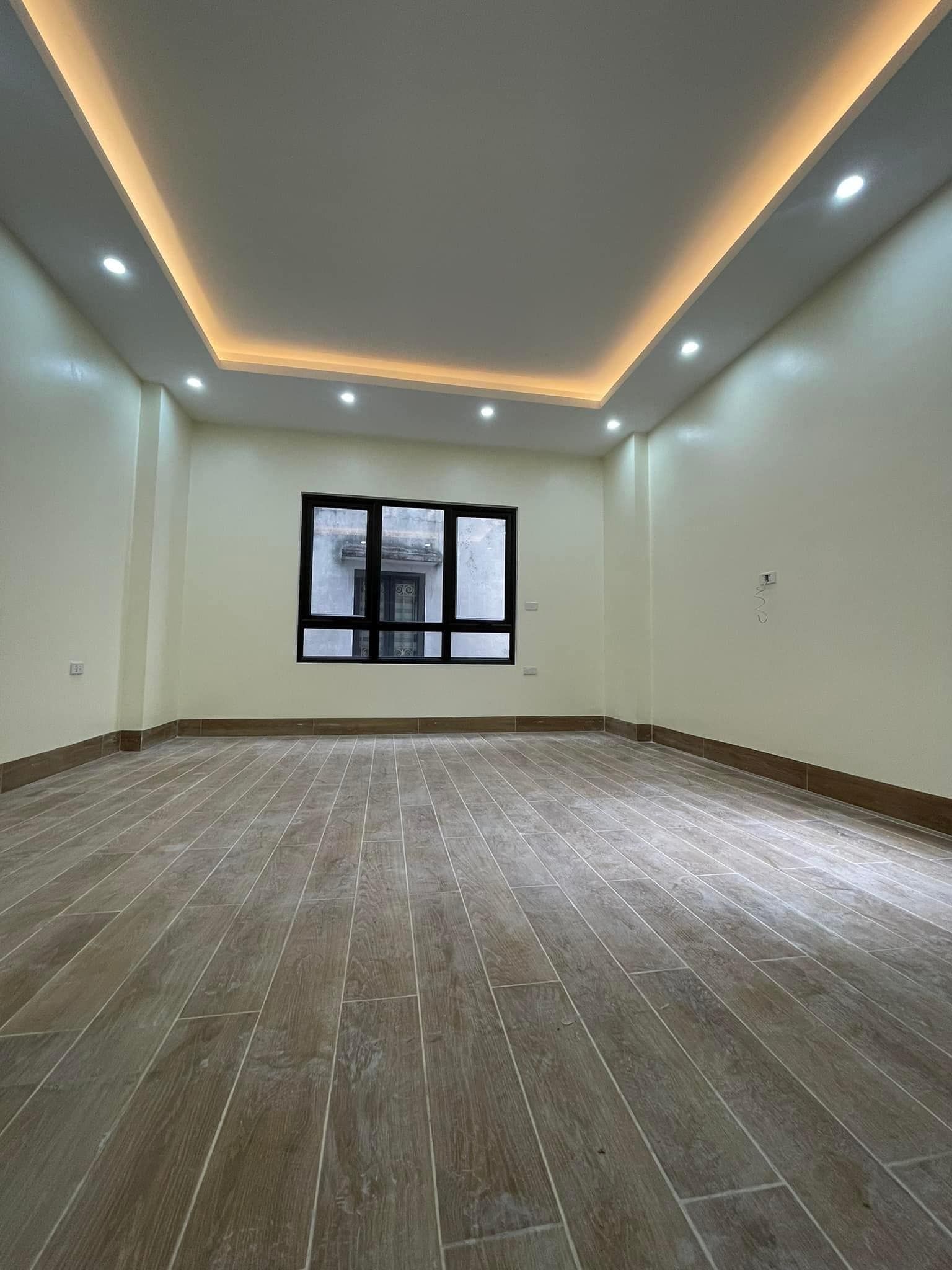 Bán chung cư 60 Hoàng Quốc Việt, Cầu Giấy, 118m2, 3PN, 8.9 tỷ, hoàn thiện đẹp. LH: 0984 536 ***