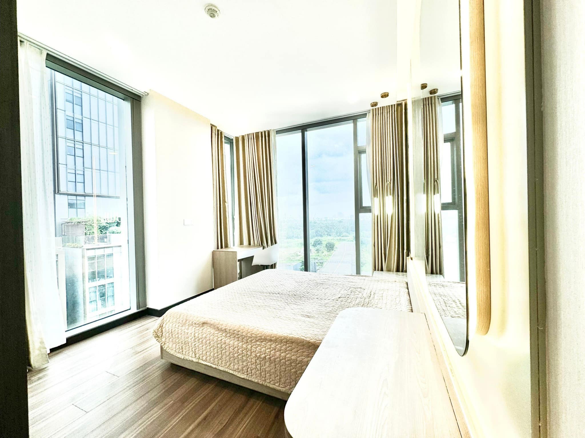 Gía rẻ 100% - full giỏ hàng cho thuê căn 3PN Empire City, giá tốt tầng cao với tầm view cực đỉnh